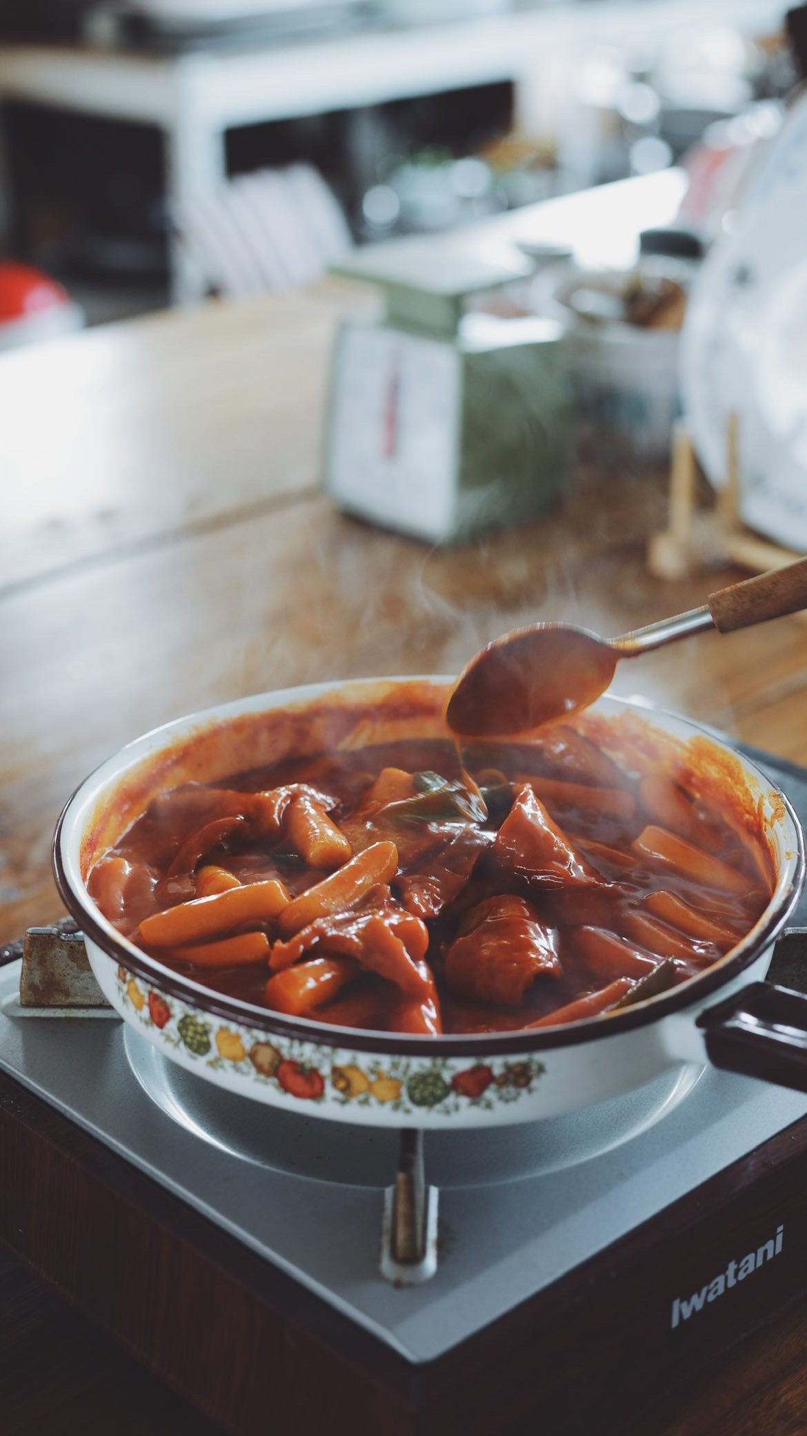Jiyeon Park for BOMBOM: Tteokbokki (Spicy Stir-fried Rice Cakes)