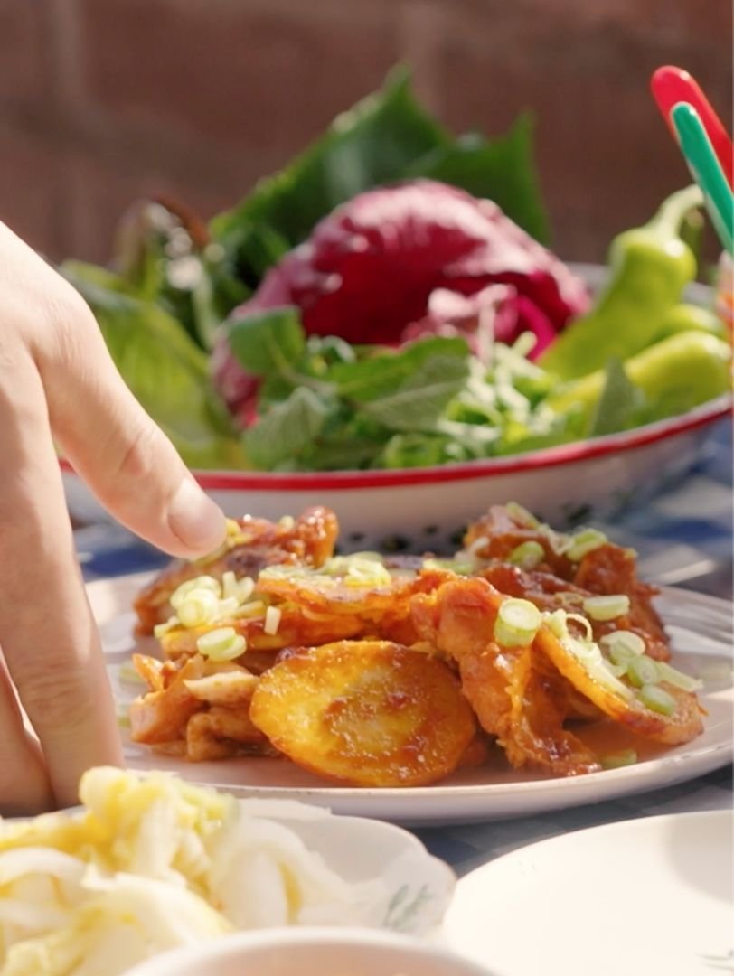 Esu Lee for BOMBOM: Dak-galbi, Gochujang Chicken